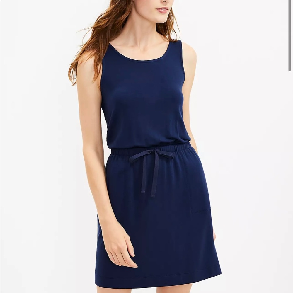 LOU & GREY SIGNATURESOFT LITE CROSSOVER BACK POCKET DRESS